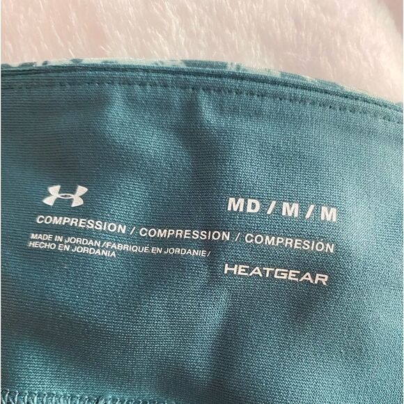 Under Armour Compression Heat Gear Capris/Leggings - Picture 4 of 6